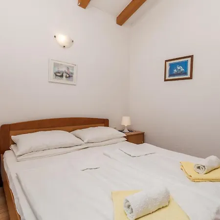 Appartamento In With House Sea View
