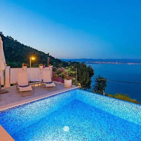 Appartamento In With House Sea View *